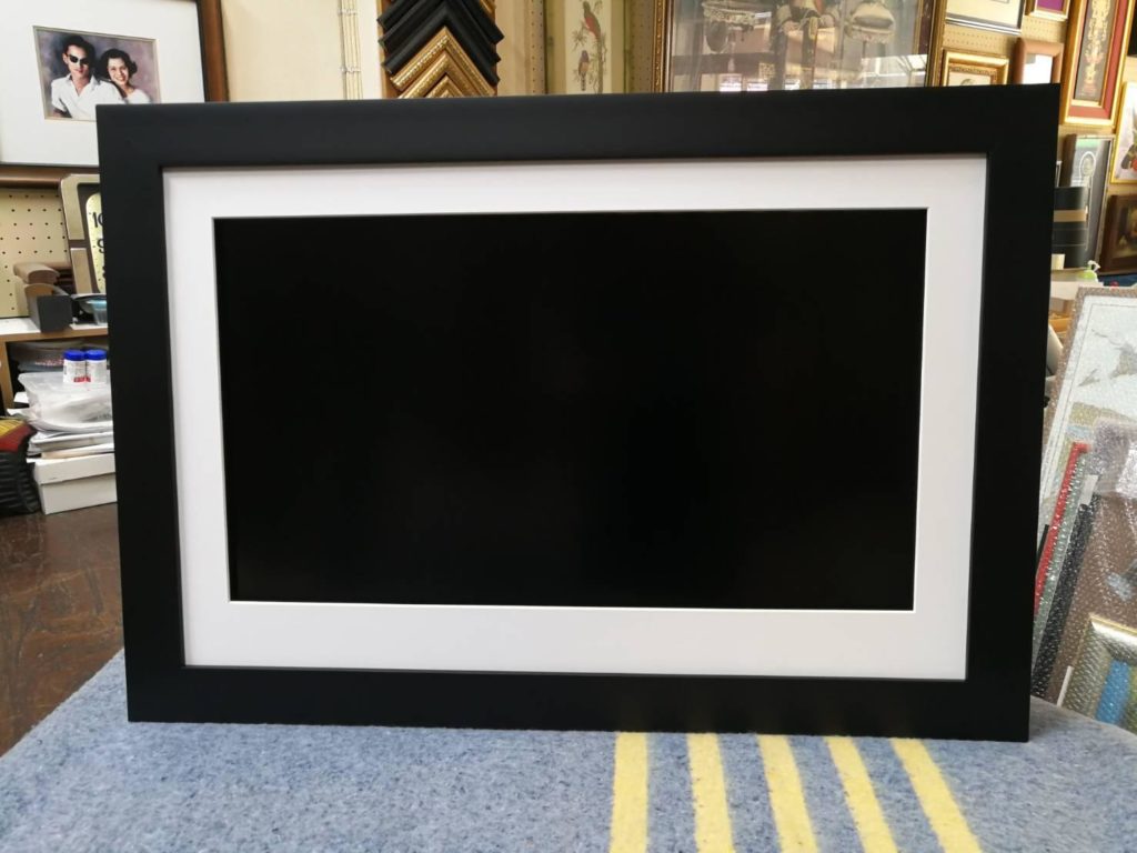 NFT Display Review: openframe.io (open source art display platform