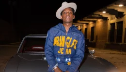 Leon-Bridges-Wrangler-Suit